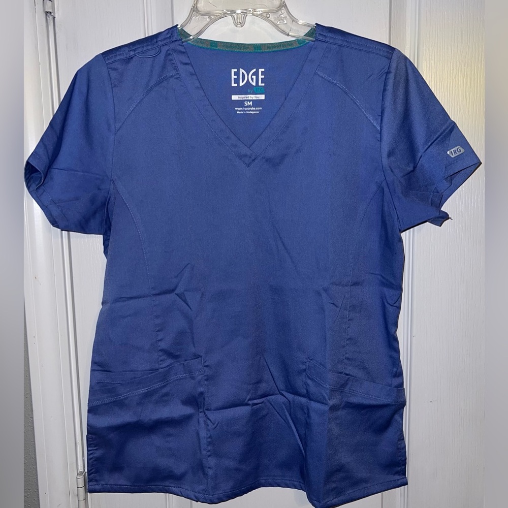 Edge by IRG Purple V-Neck Scrub Top Size S